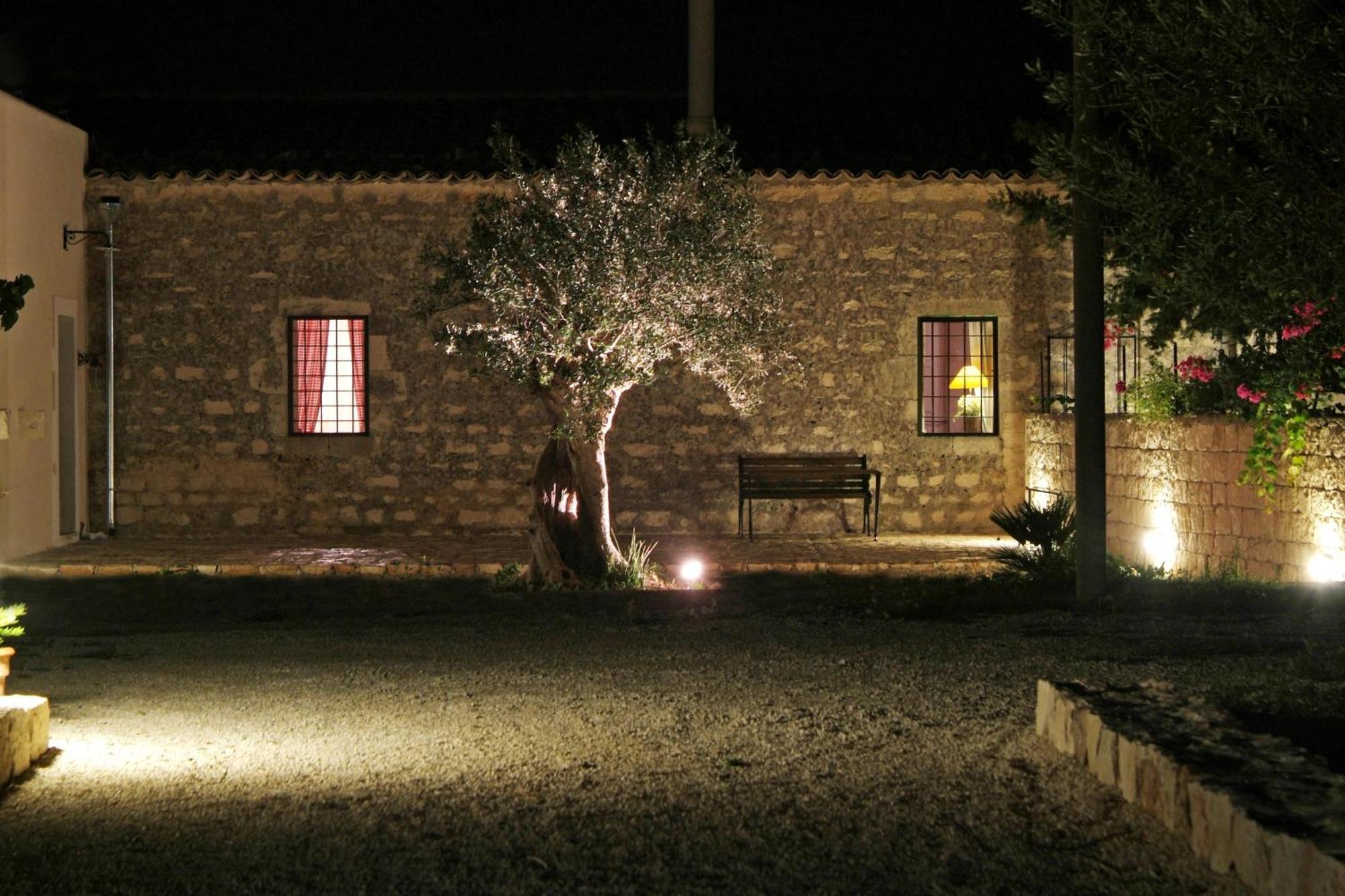 Masseria Ciancio Casa Serrafiori Ngoại thất bức ảnh